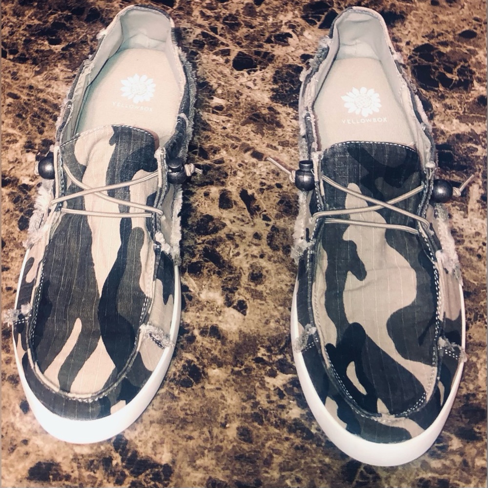 Yellow Box Olsen Camouflage Canvas Slip-On Loafers Shoes Women’s Dude Size 10